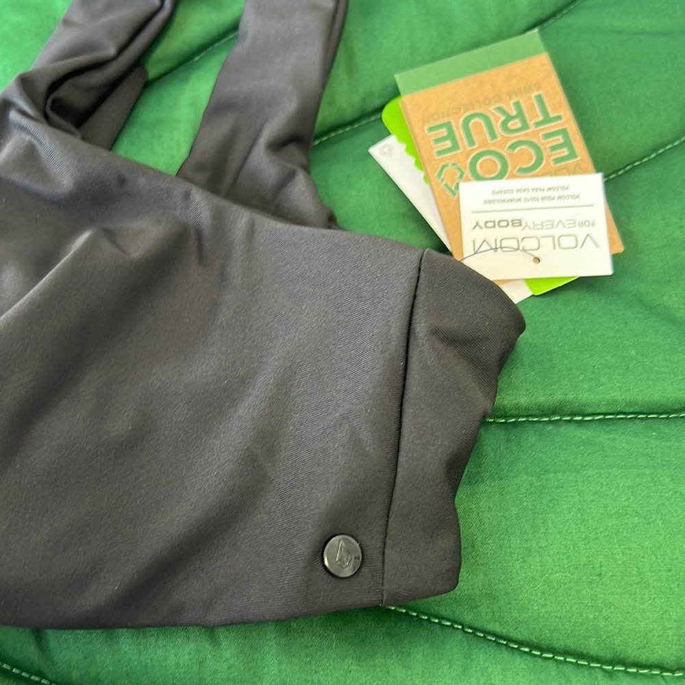 NWT Volcom “for every body” collection. Simply seamless scoop neck bikini. 14W - Picture 5 of 6